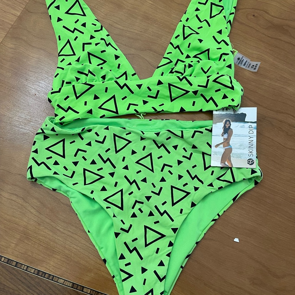 BNWT- Neon Green 2 Piece Bikini- GET SEEN!